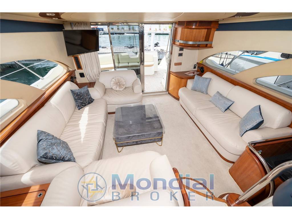 Azimut yacht 50 fly