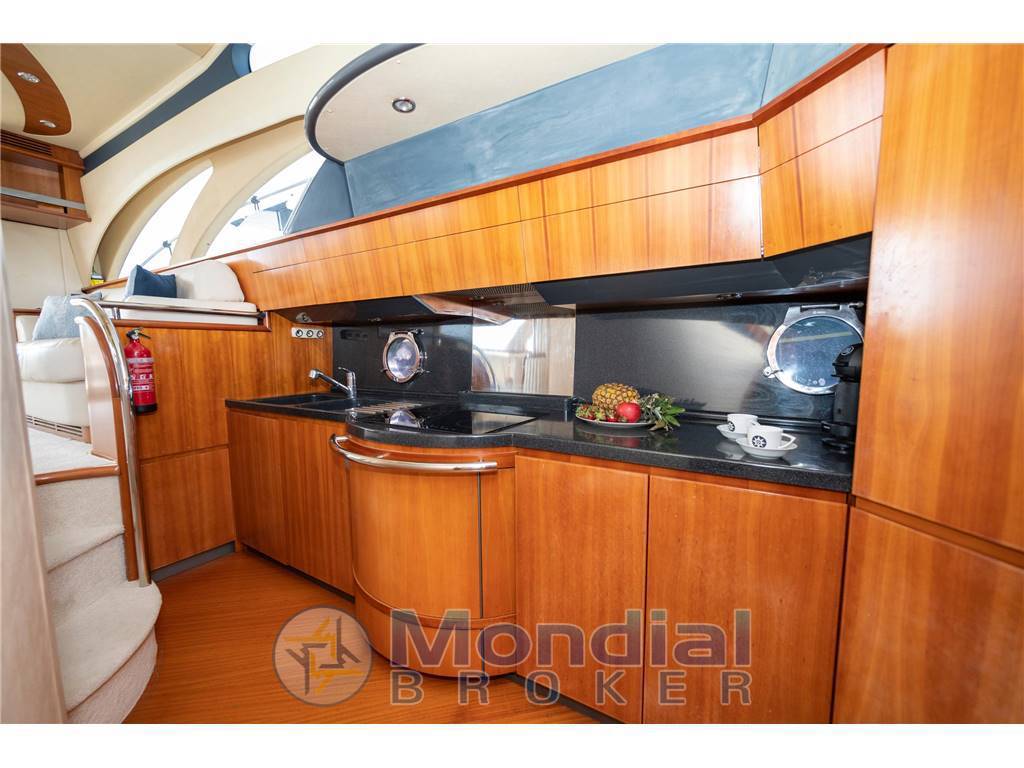 Azimut yacht 50 fly
