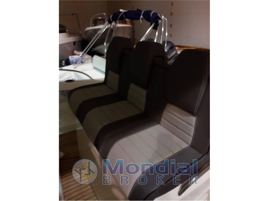 Jeanneau Camarat 9.0