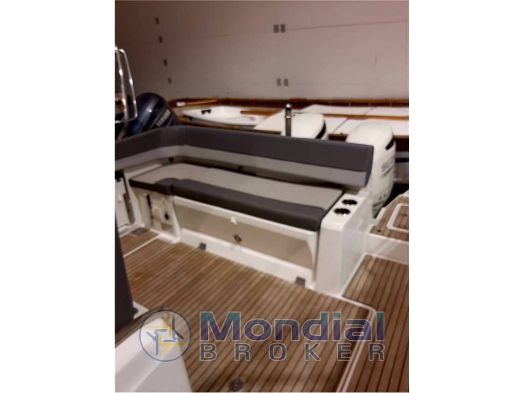 Jeanneau Camarat 9.0