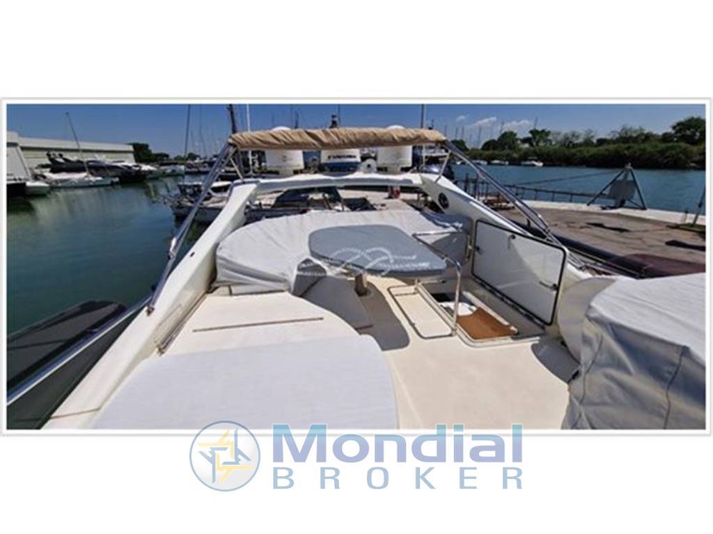 Ferretti 550