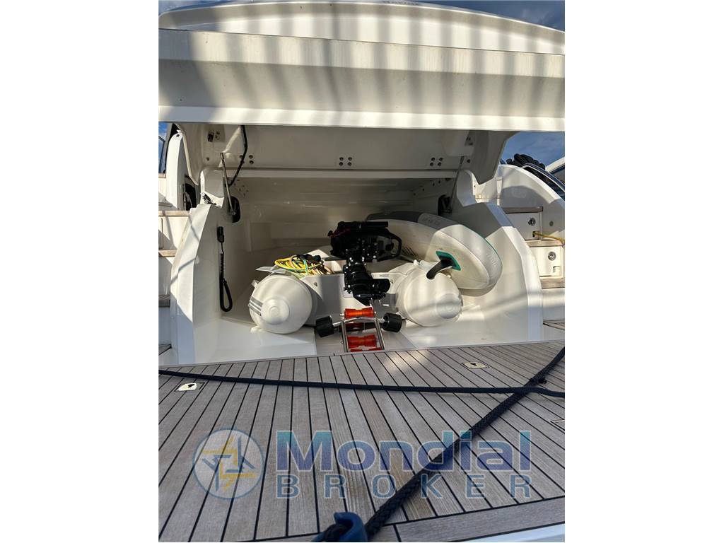 Princess V50 open
