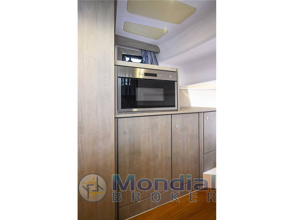 Mimi Libeccio 9.5 cabin