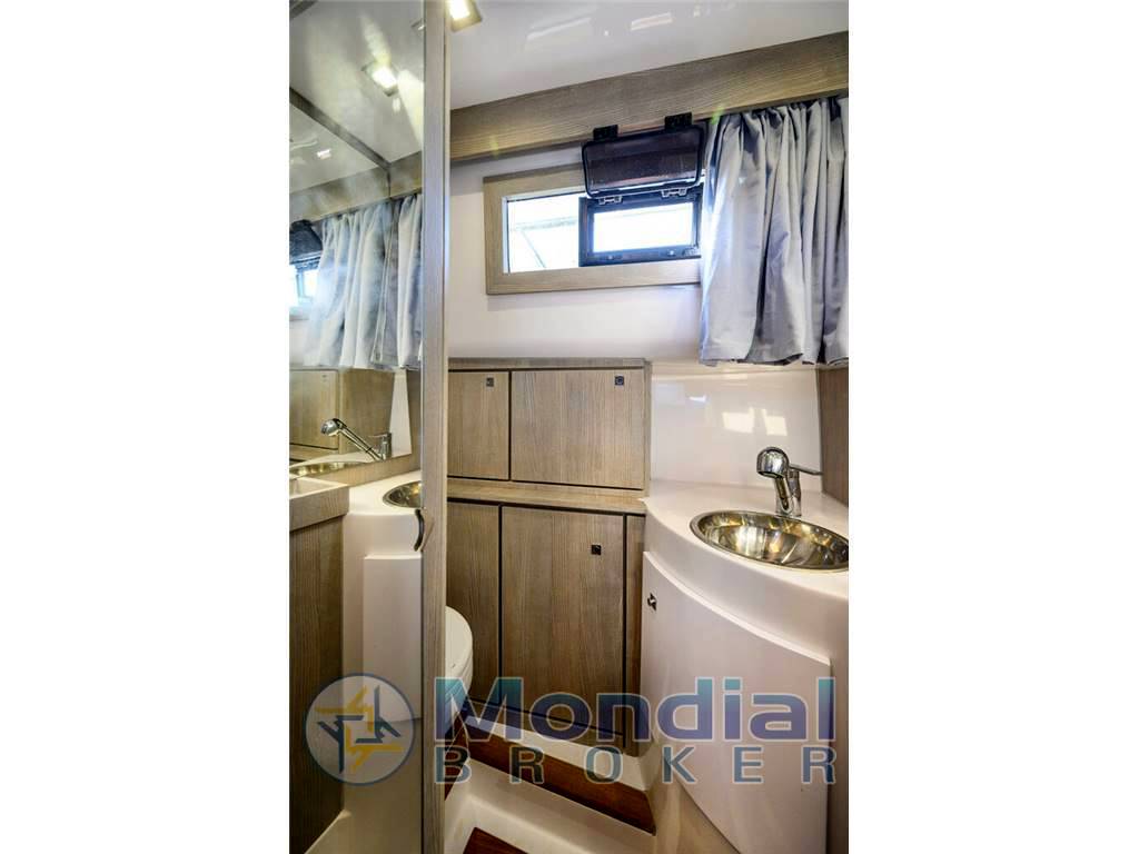 Mimi Libeccio 9.5 cabin